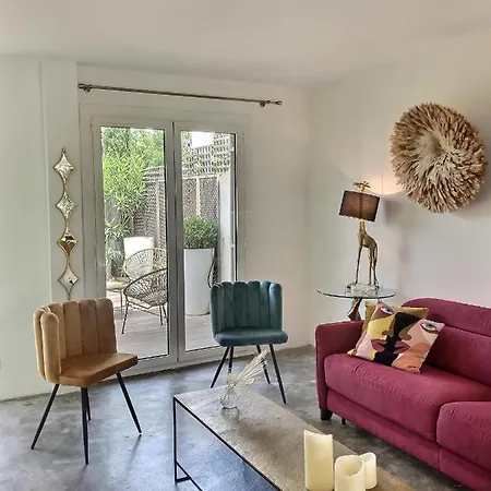 L'atypique : 2 // Piscine // Parking Apartment *
